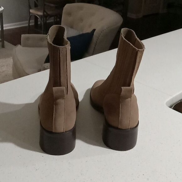 Dolce Vita Linny H2O waterproof suede  ankle boot in tan/truffle size 10 NWT - Picture 7 of 8